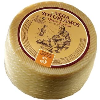 Queso semicurado de oveja elaborado con leche pasteurizada peso aproximado pieza 3,3 kg maduración 2-3 meses -