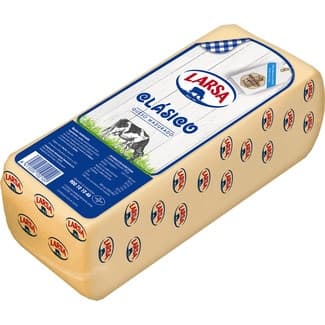 Queso gallego tierno de vaca clásico cremoso madurado elaborado con leche pasteurizada en barra -