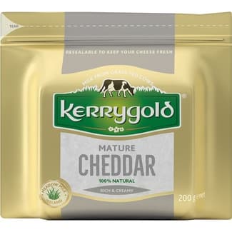 Queso irlandés cheddar de vaca curado elaborado con leche pasteurizada envase 200 g más de 12 meses de curación -