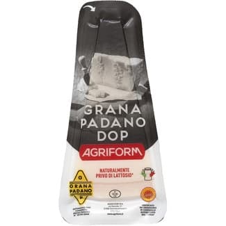 Queso italiano de vaca elaborado con leche cruda DOP Grana Padano cuña 200 g -