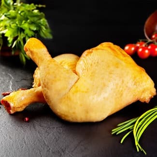 Cuartos traseros de pollo certificado criado con alimentación vegetal -